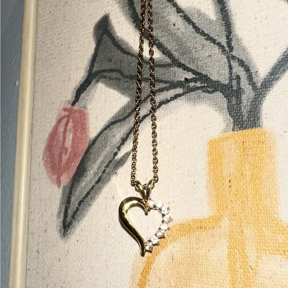 14kt Gold Lady’s open Heart Diamond Pendant - Picture 6 of 8